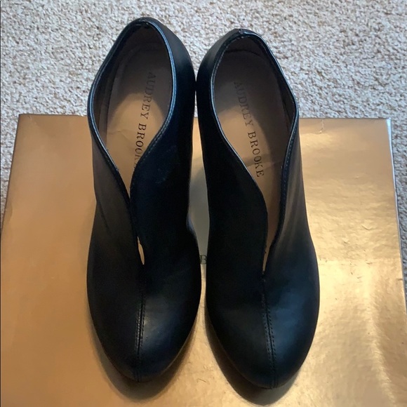 Audrey Brooke Booties - Picture 2 of 6